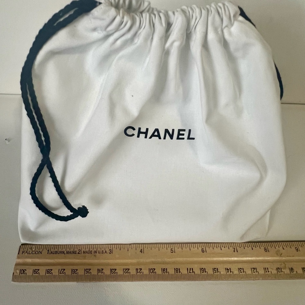CHANEL Cotton Drawstring Bag and CHANEL Notecard - Picture 7 of 8